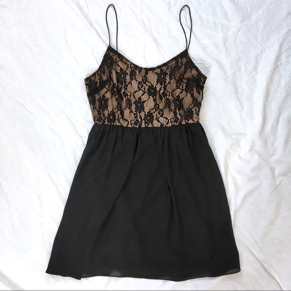 ✨ F21 lace overlay dress S - Picture 1 of 5
